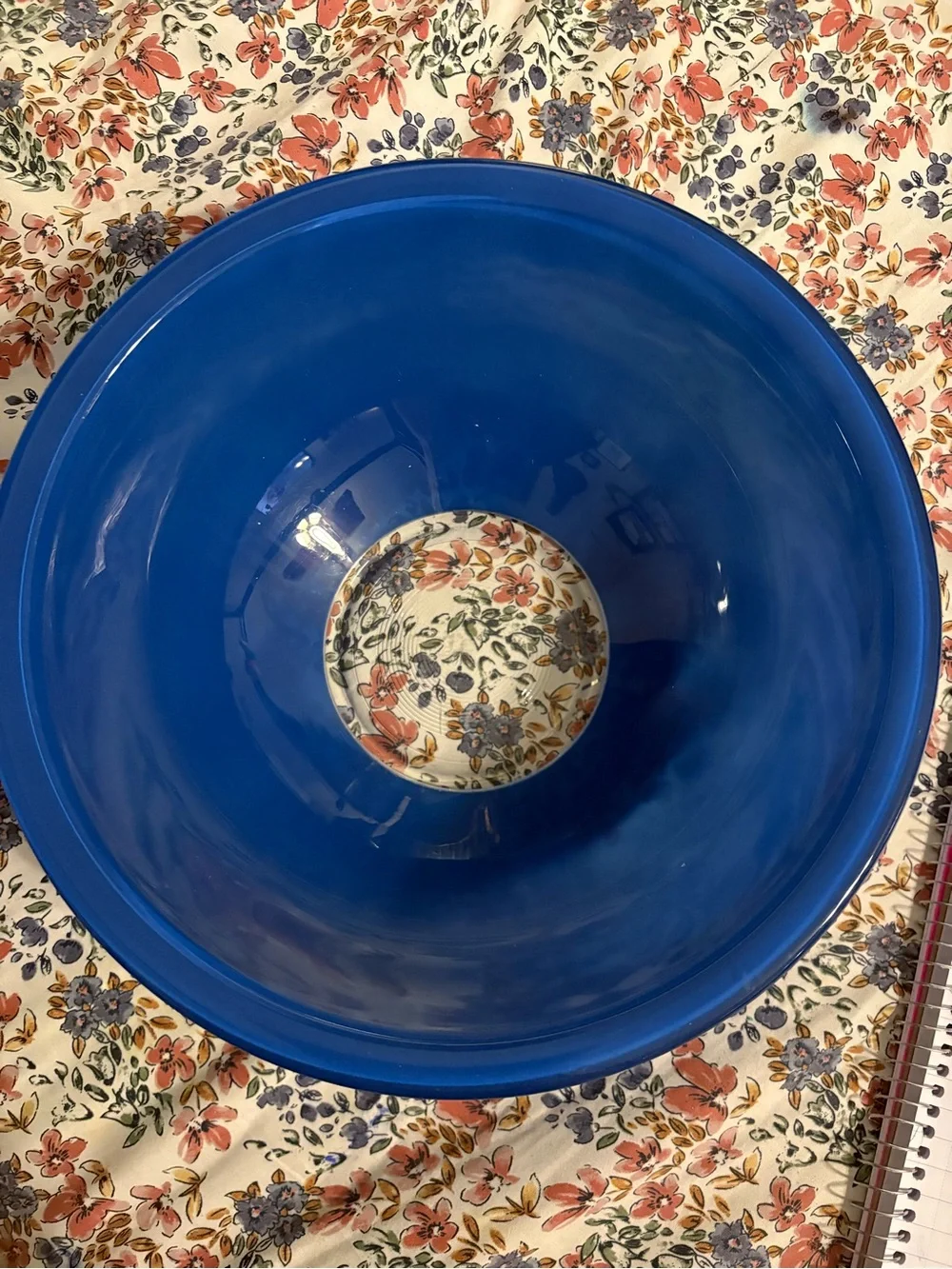 410- vintage Pyrex primary care bowl set